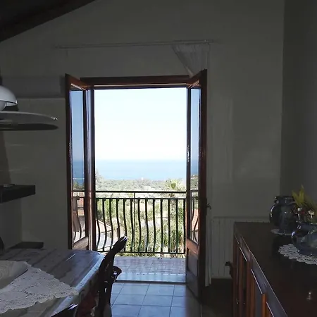 Mansarda Sul Mare Dei Ciclopi Apartment Aci Trezza Exterior photo