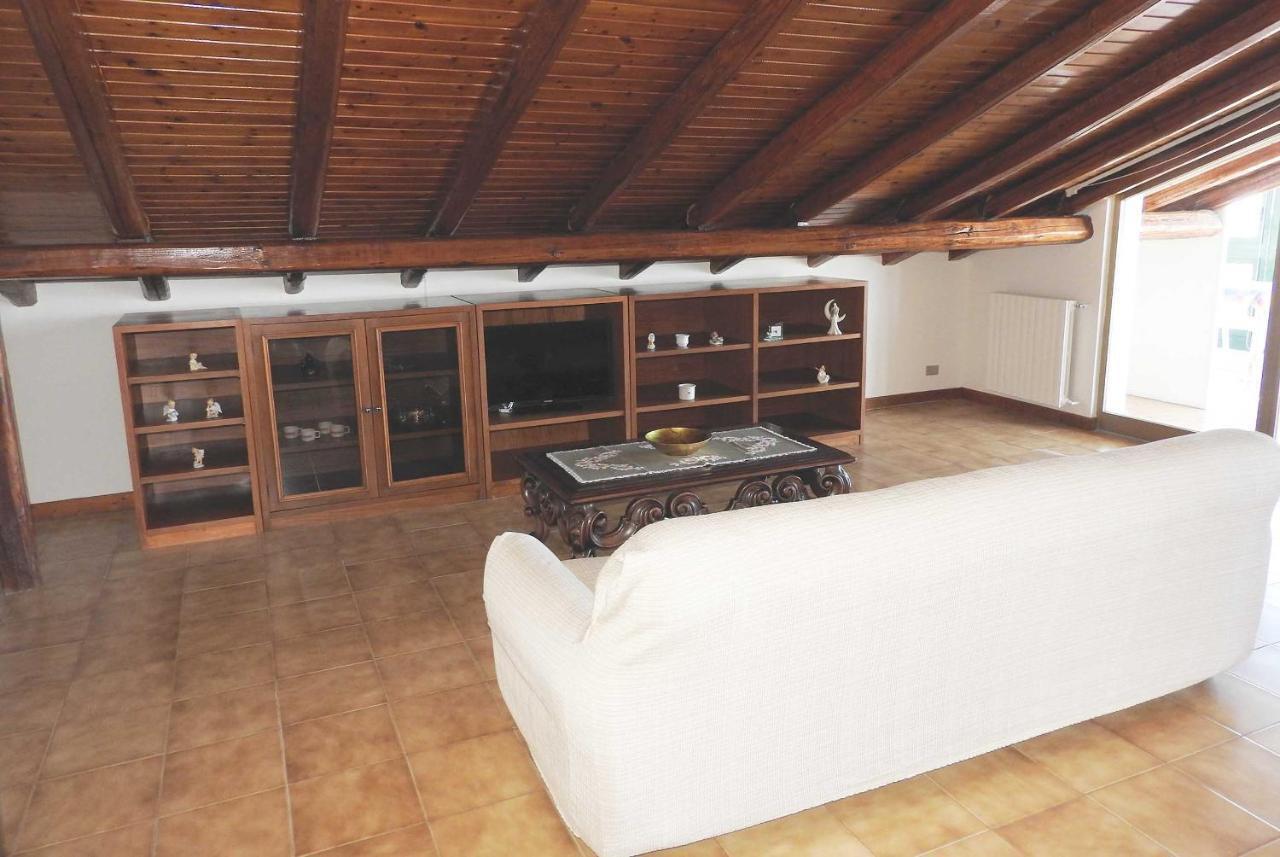 Apartment Mansarda Sul Mare Dei Ciclopi